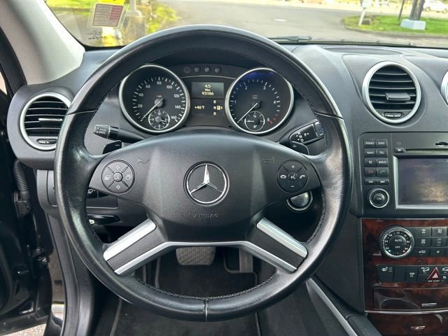 Used 2010 Mercedes-Benz ML 350 BlueTEC 4MATIC image 25