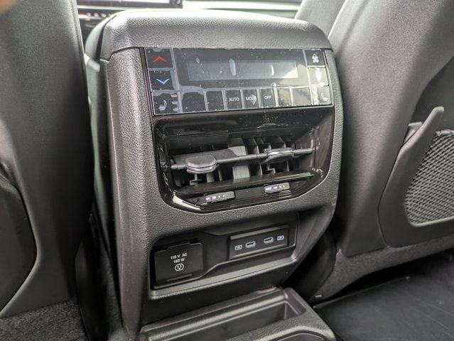 New 2026 Jeep Grand Cherokee L Limited w/ Limited Altitude Package RWD image 16