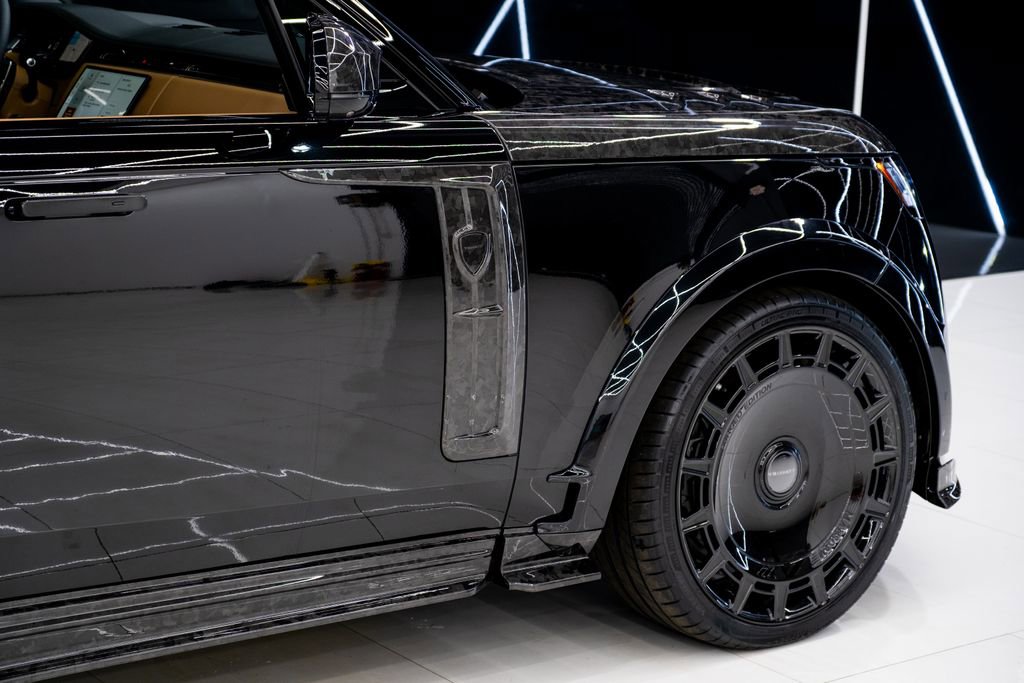 Used 2026 Land Rover Range Rover Long Wheelbase SE image 12