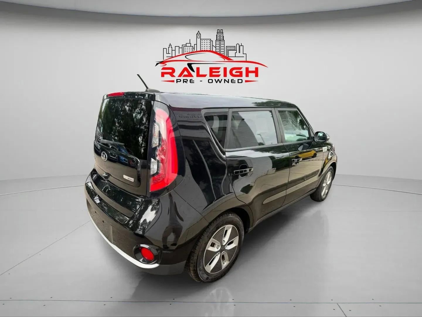 Used 2017 Kia Soul EV image 4