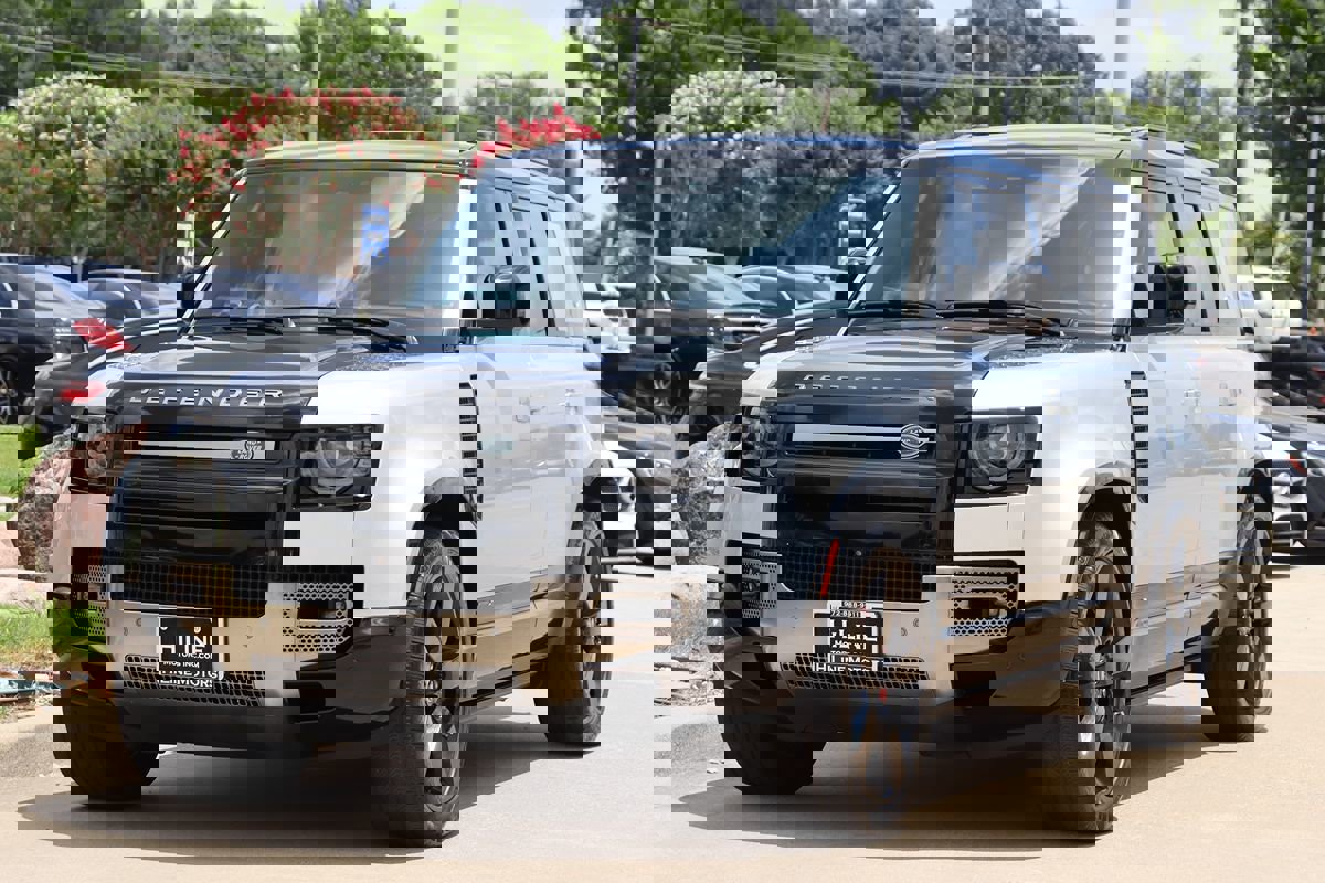 Used 2020 Land Rover Defender 110 X image 4