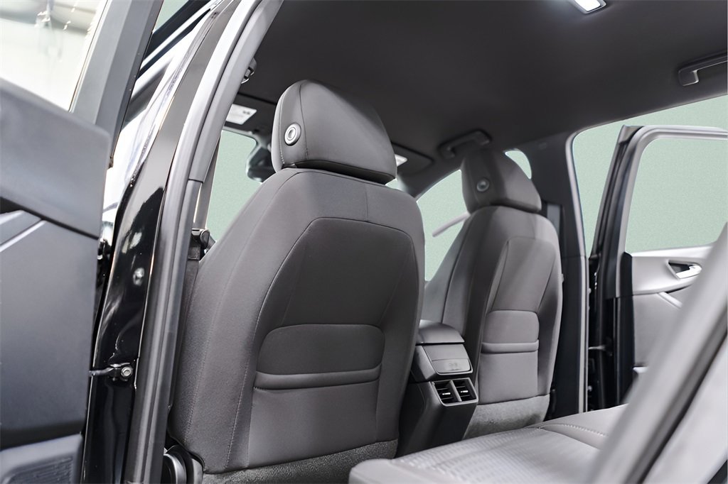 Used 2025 Chevrolet Equinox LT image 30