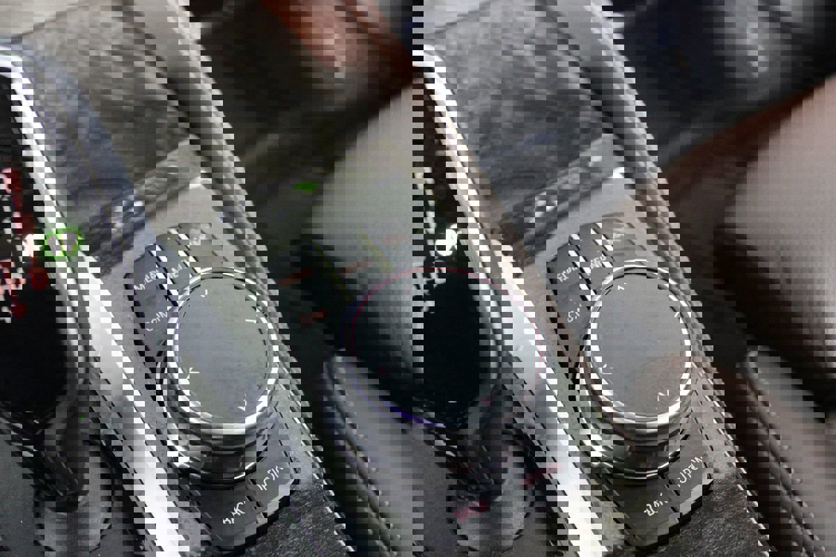 Used 2023 BMW 530e w/ M Sport Package image 14