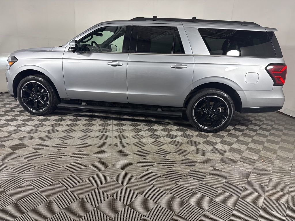 Used 2023 Ford Expedition Max Limited image 7