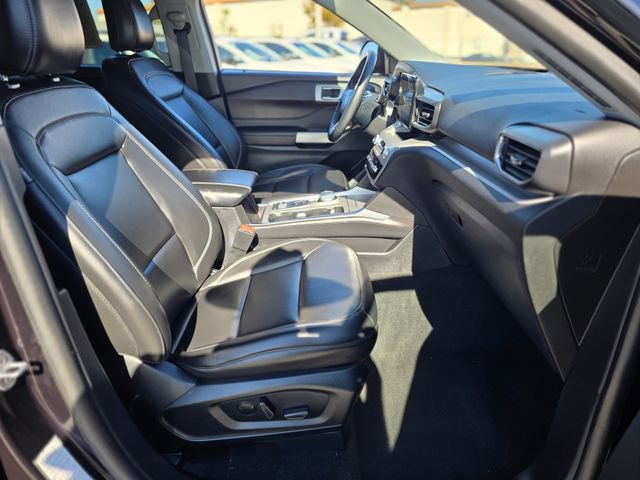 Used 2024 Ford Explorer XLT w/ Equipment Group 202A image 10
