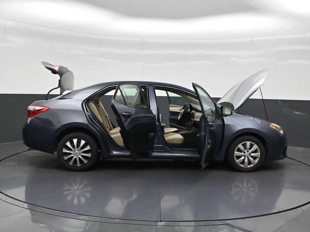 Used 2015 Toyota Corolla LE FWD image 32