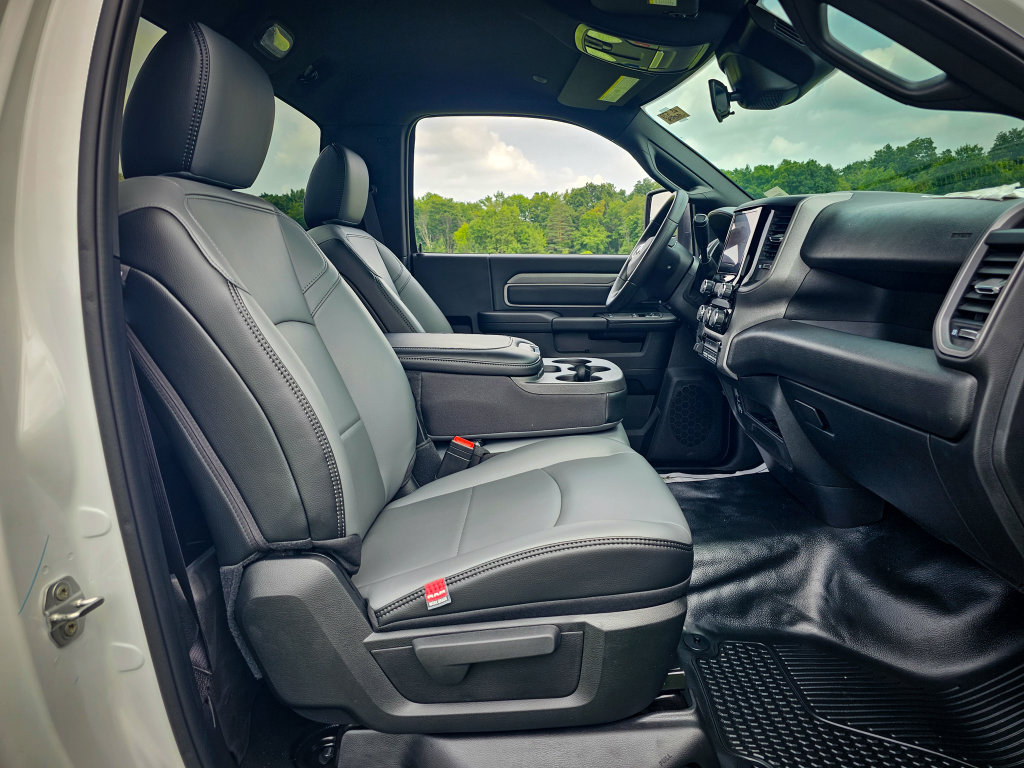 New 2026 RAM 3500 Tradesman AWD/4WD image 34