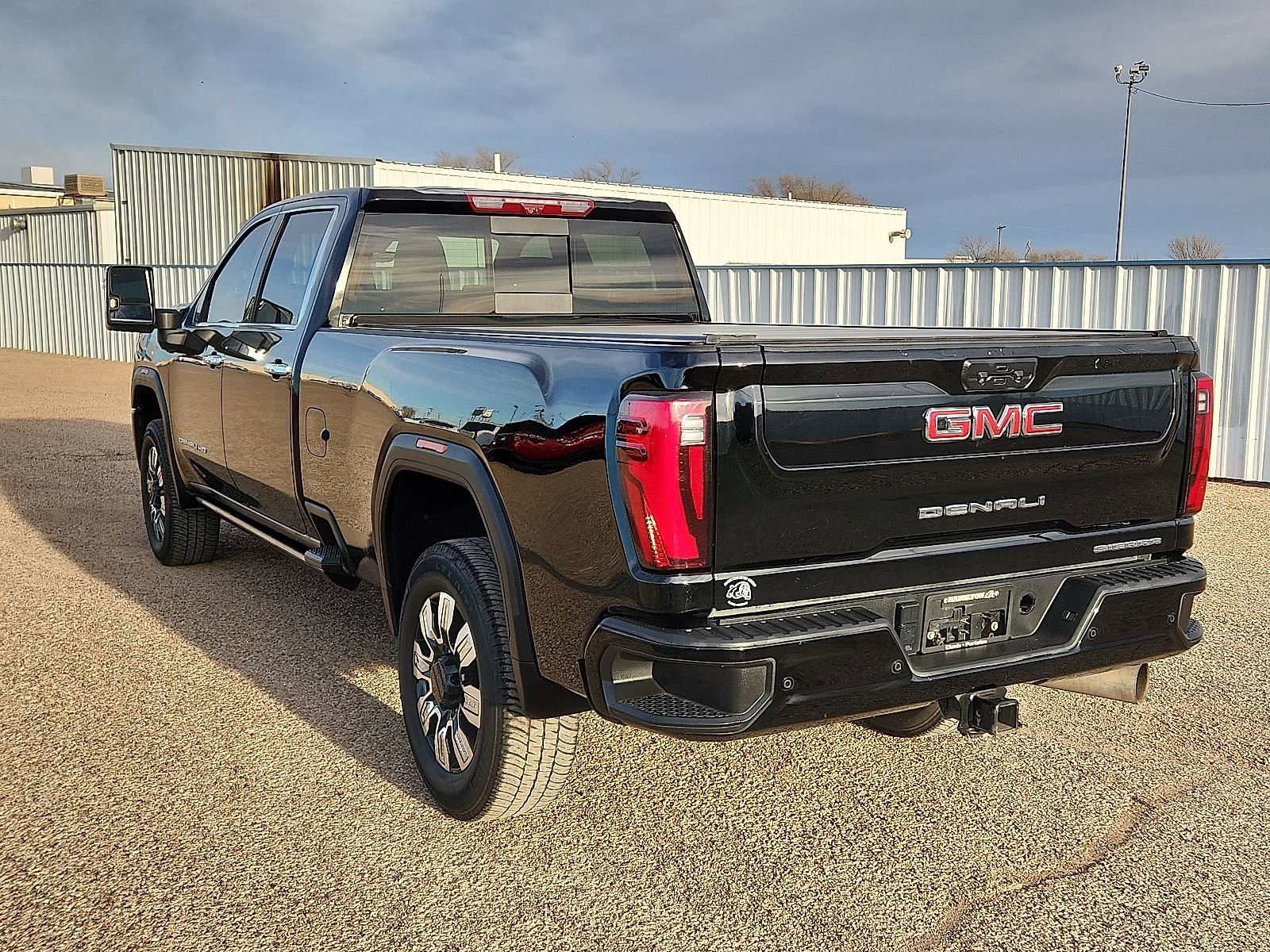 Used 2024 GMC Sierra 3500 Denali w/ Technology Package image 3