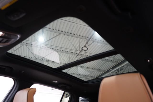 Used 2025 Jeep Grand Cherokee Summit w/ Obsidian Package image 15