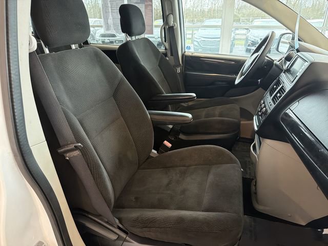 Used 2017 Dodge Grand Caravan SE w/ Power Window Group image 21