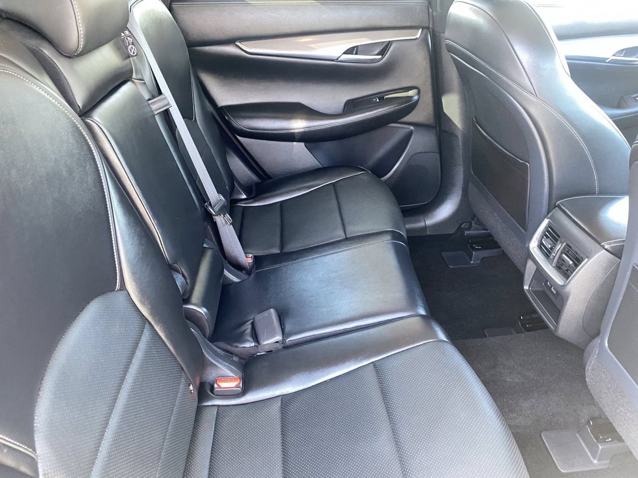 Certified 2023 INFINITI QX50 Luxe FWD image 12