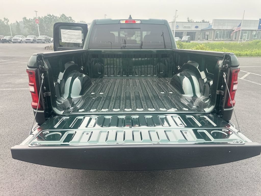 New 2026 RAM 1500 Express AWD/4WD image 29