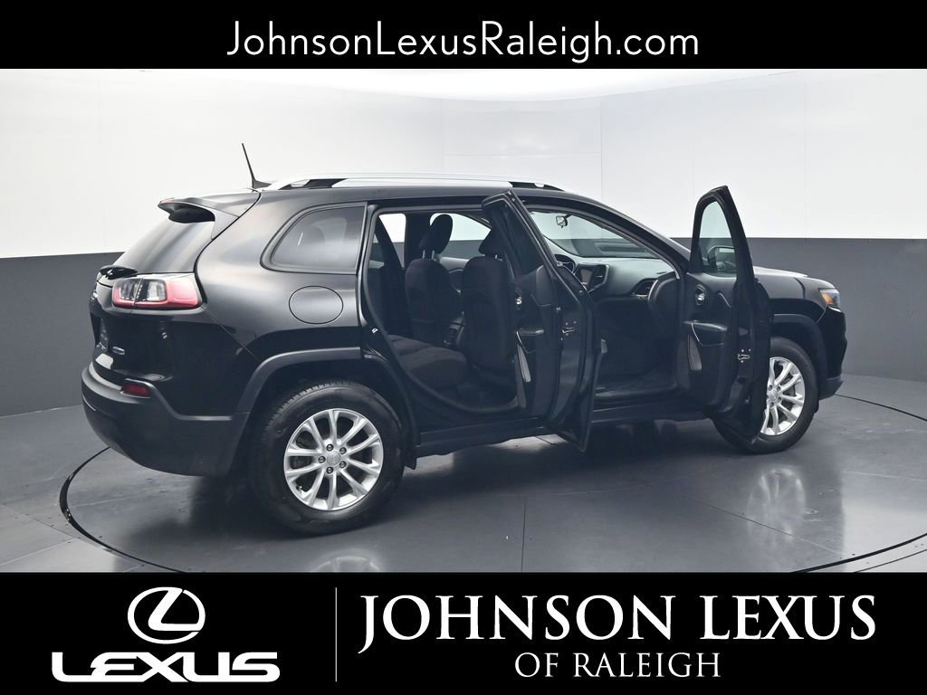 Used 2020 Jeep Cherokee Latitude AWD/4WD image 31