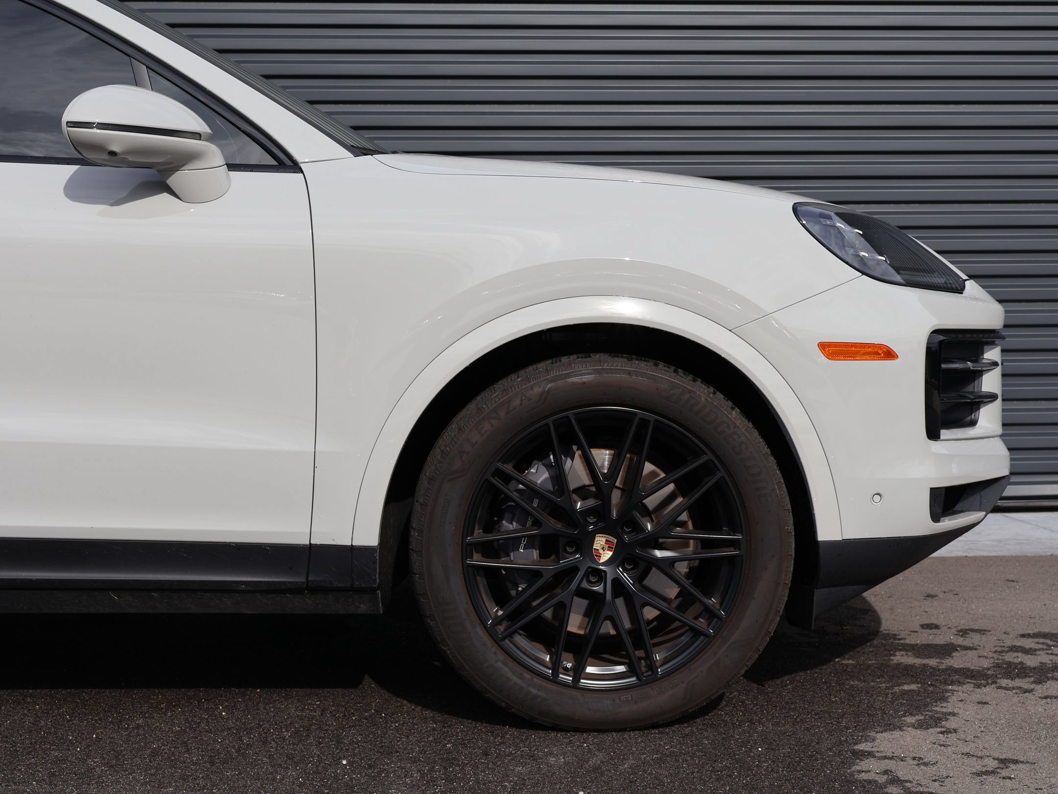 Certified 2025 Porsche Cayenne Coupe AWD/4WD image 12