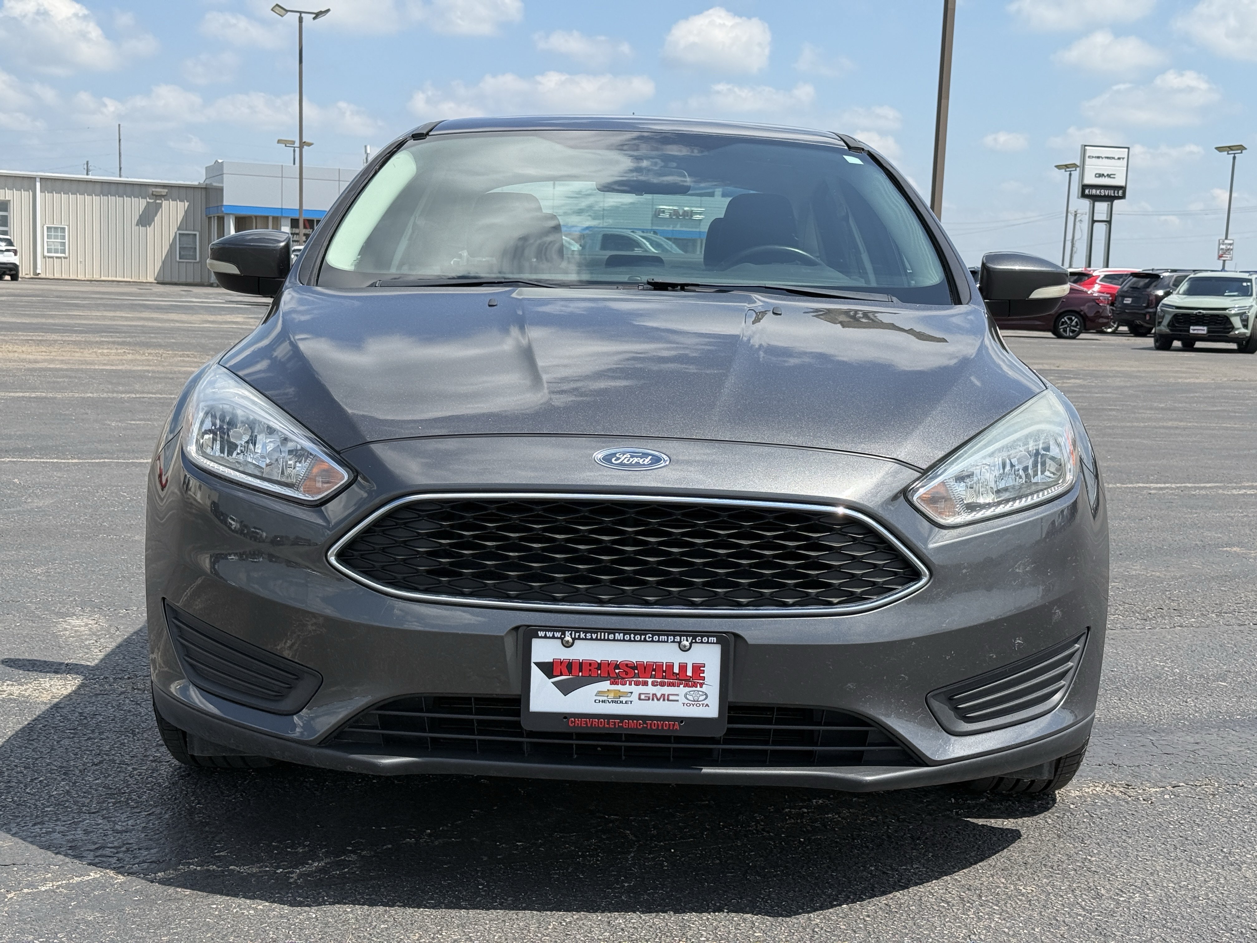 Used 2015 Ford Focus SE w/ SE Cold Weather Package FWD image 9