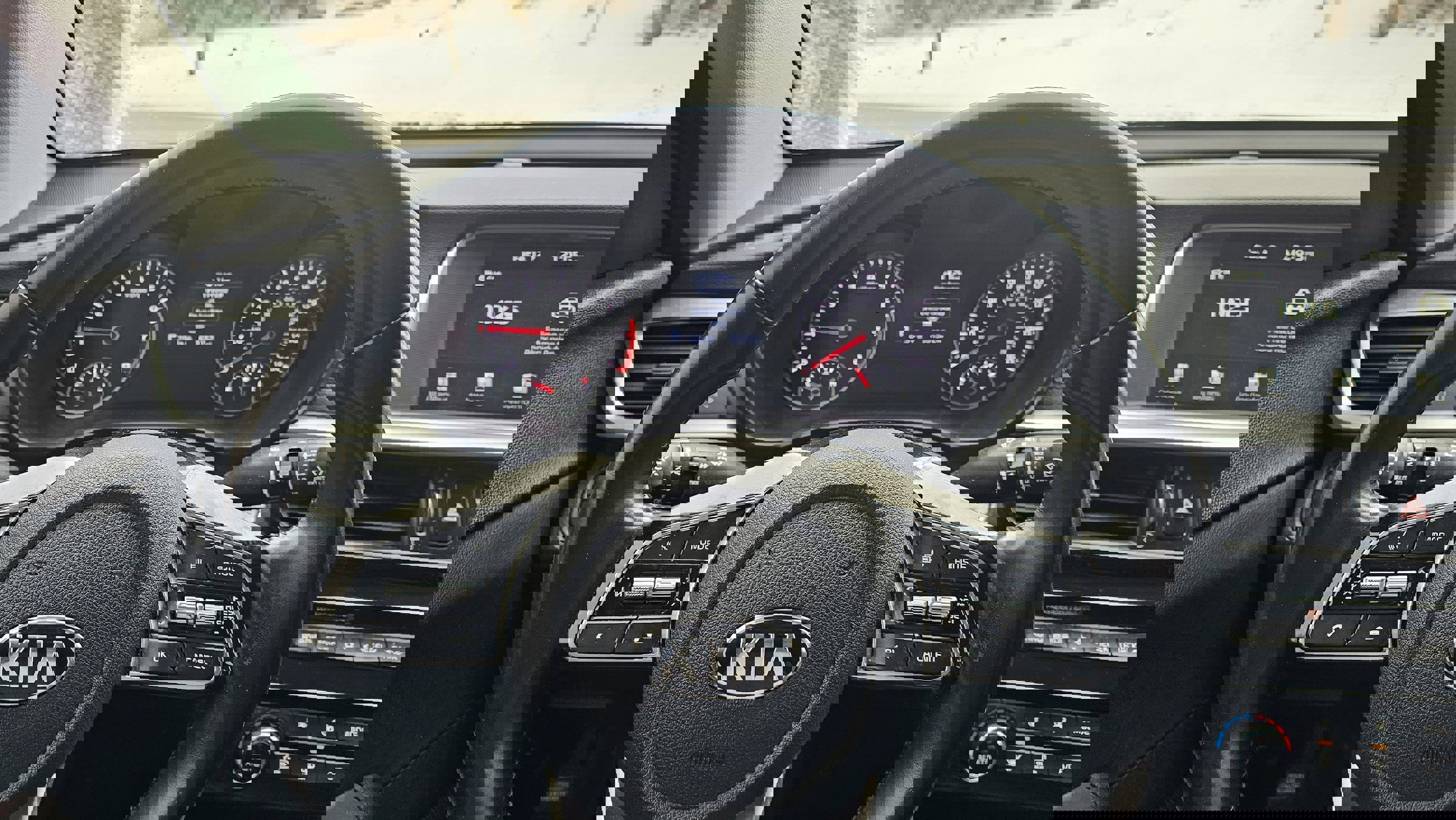 Used 2019 Kia Optima S w/ S Panoramic Sunroof Package image 17