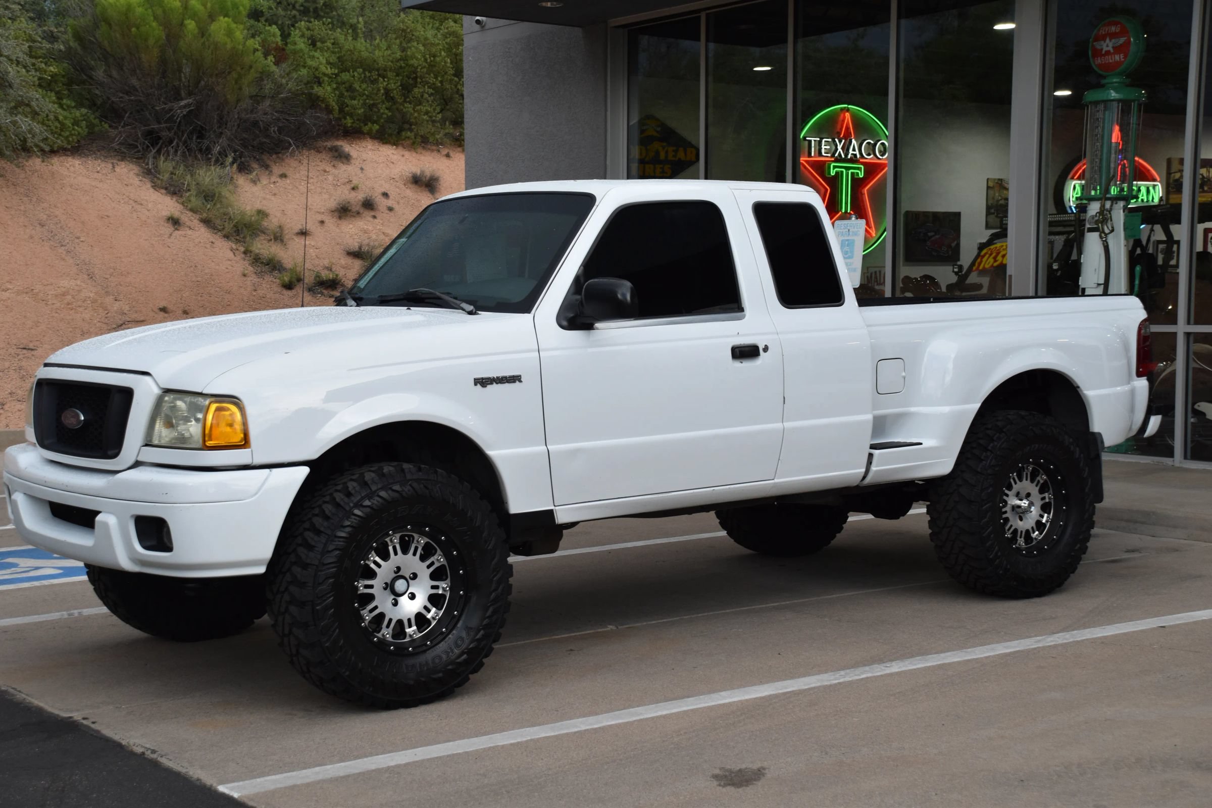 Used 2004 Ford Ranger XL RWD image 1
