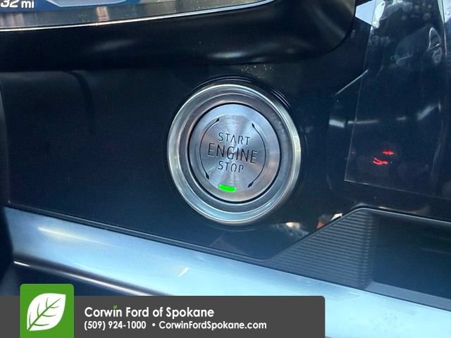 Used 2024 Chevrolet Corvette Z06 RWD image 31