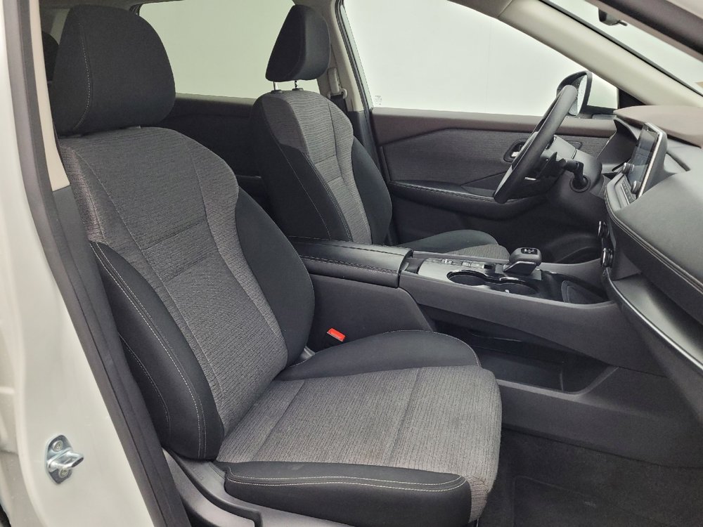 Used 2023 Nissan Rogue SV image 21