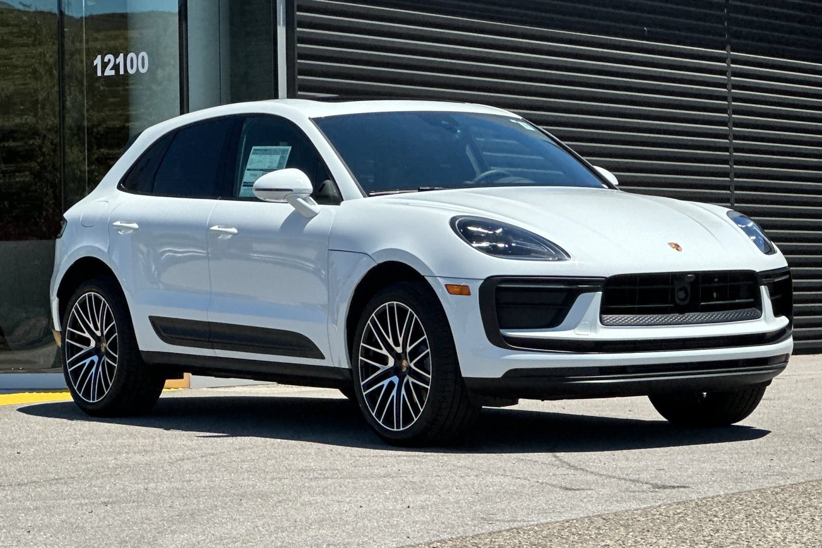 New 2026 Porsche Macan AWD/4WD image 10