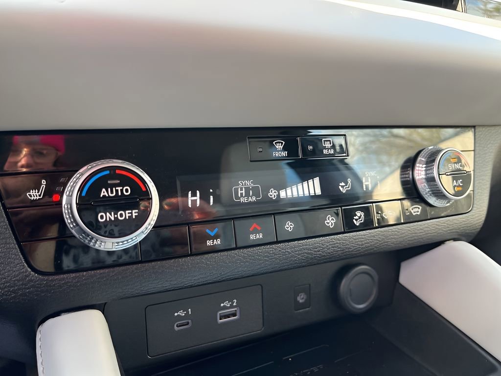 Used 2023 Mitsubishi Outlander SEL image 18