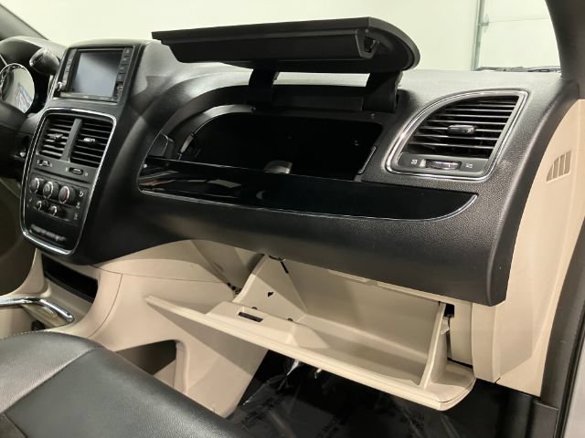 Used 2018 Dodge Grand Caravan SXT FWD image 53
