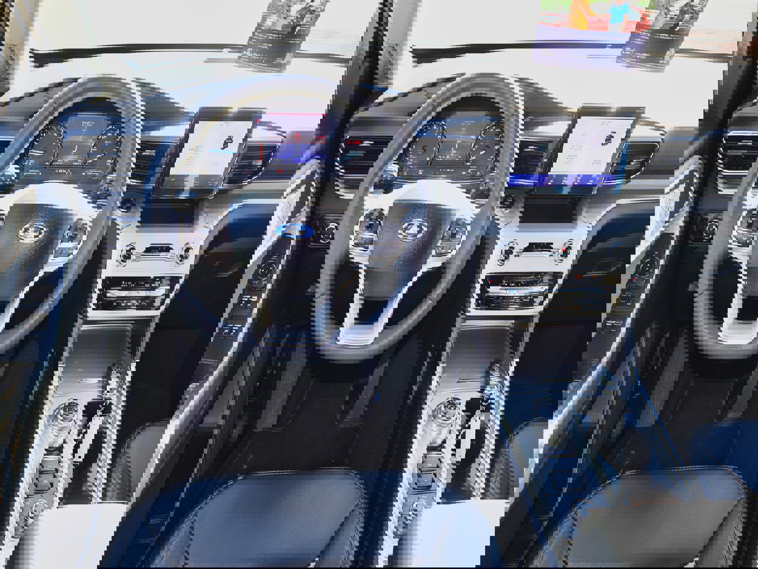 Used 2023 Ford Explorer XLT w/ Equipment Group 202A image 17