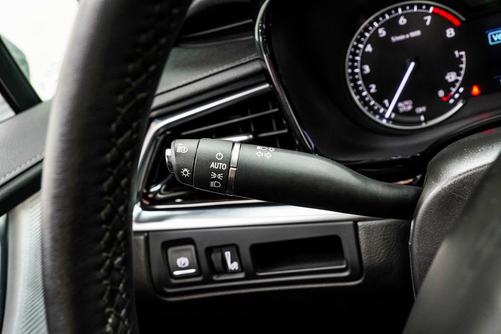 Used 2025 Cadillac XT6 Premium Luxury image 37