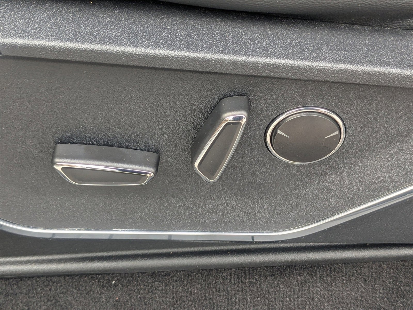 Used 2022 Ford F150 Lariat w/ Equipment Group 502A High image 21