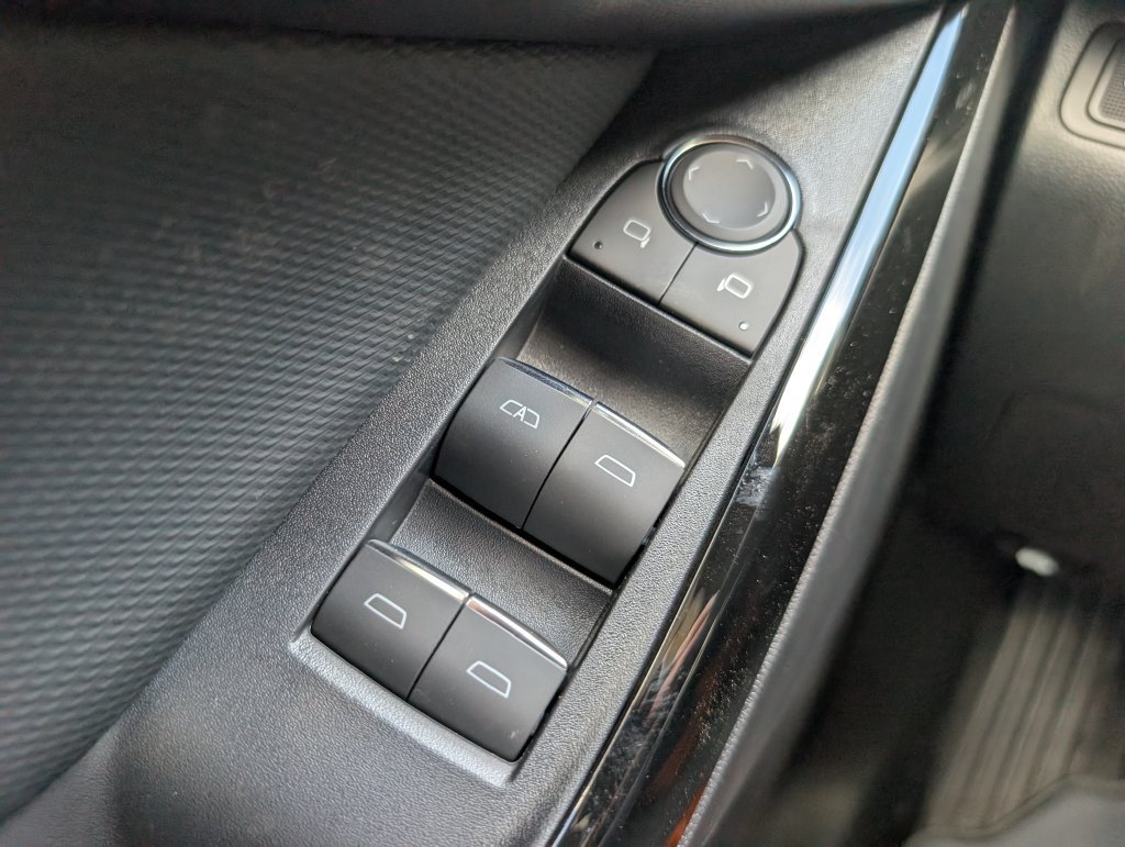 New 2027 Chevrolet Equinox RS w/ Safety and Technology Package FWD image 21