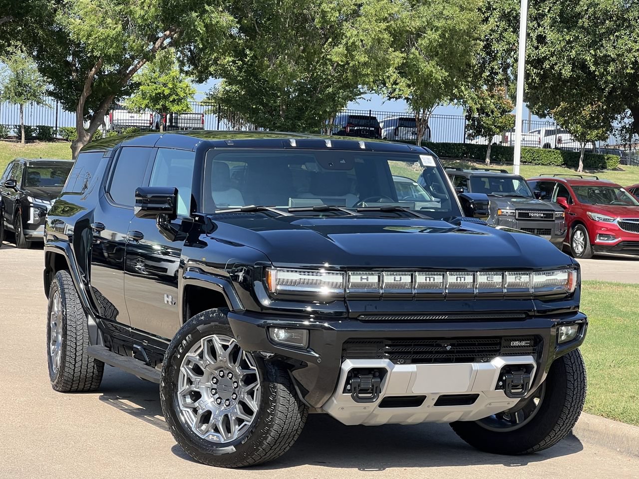 Used 2025 GMC Hummer EV 3X AWD/4WD image 2