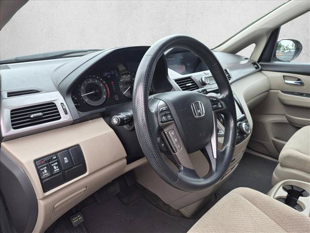 Used 2016 Honda Odyssey SE image 10