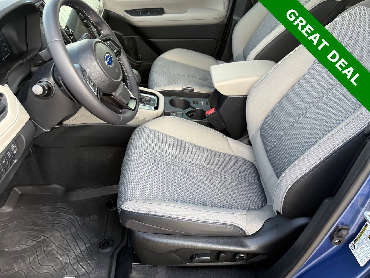 Used 2025 Subaru Forester Premium image 31