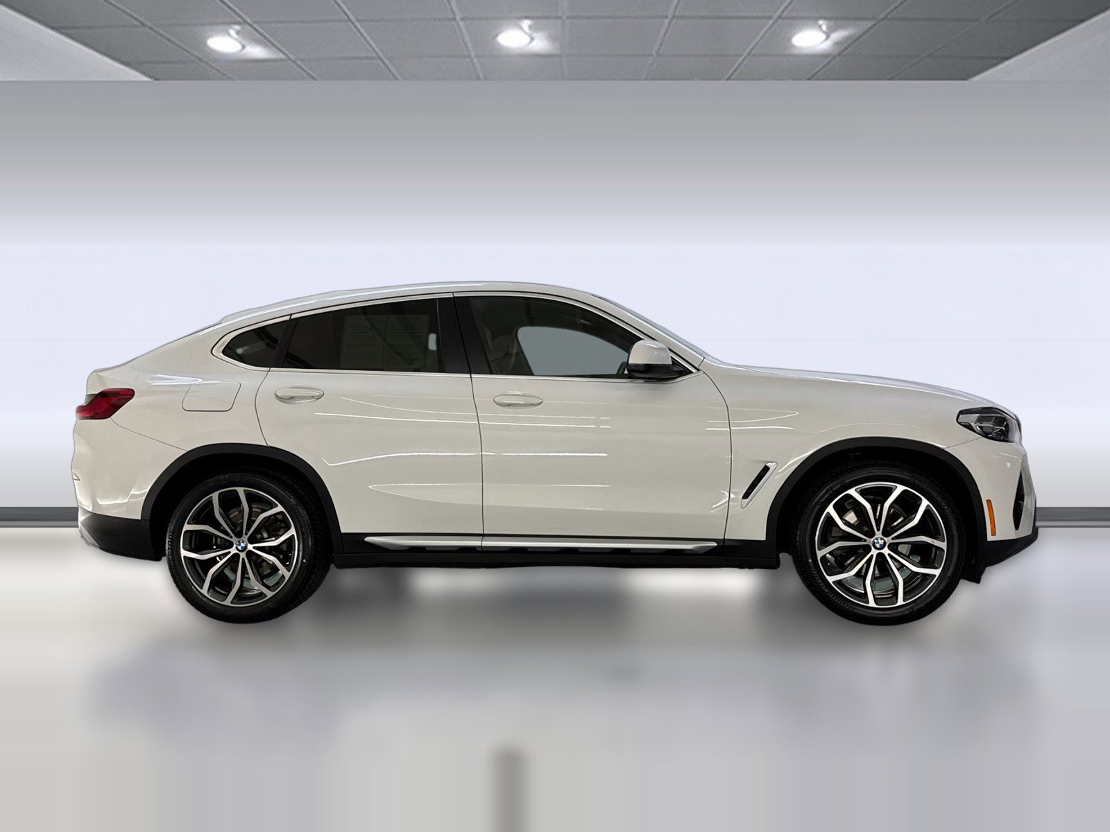 Certified 2023 BMW X4 xDrive30i w/ Premium Package image 7