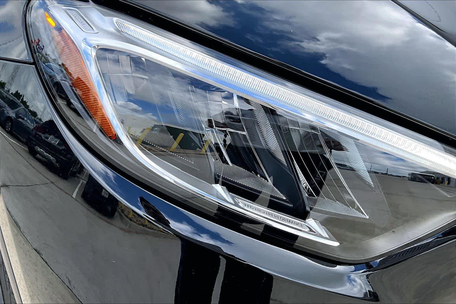 Used 2025 Mercedes-Benz GLC 300 image 24