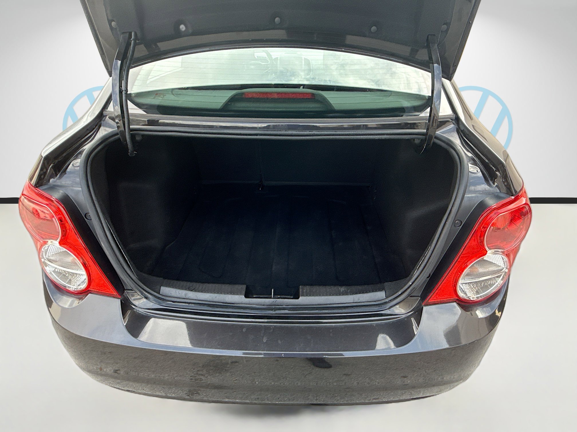 Used 2016 Chevrolet Sonic LT image 25