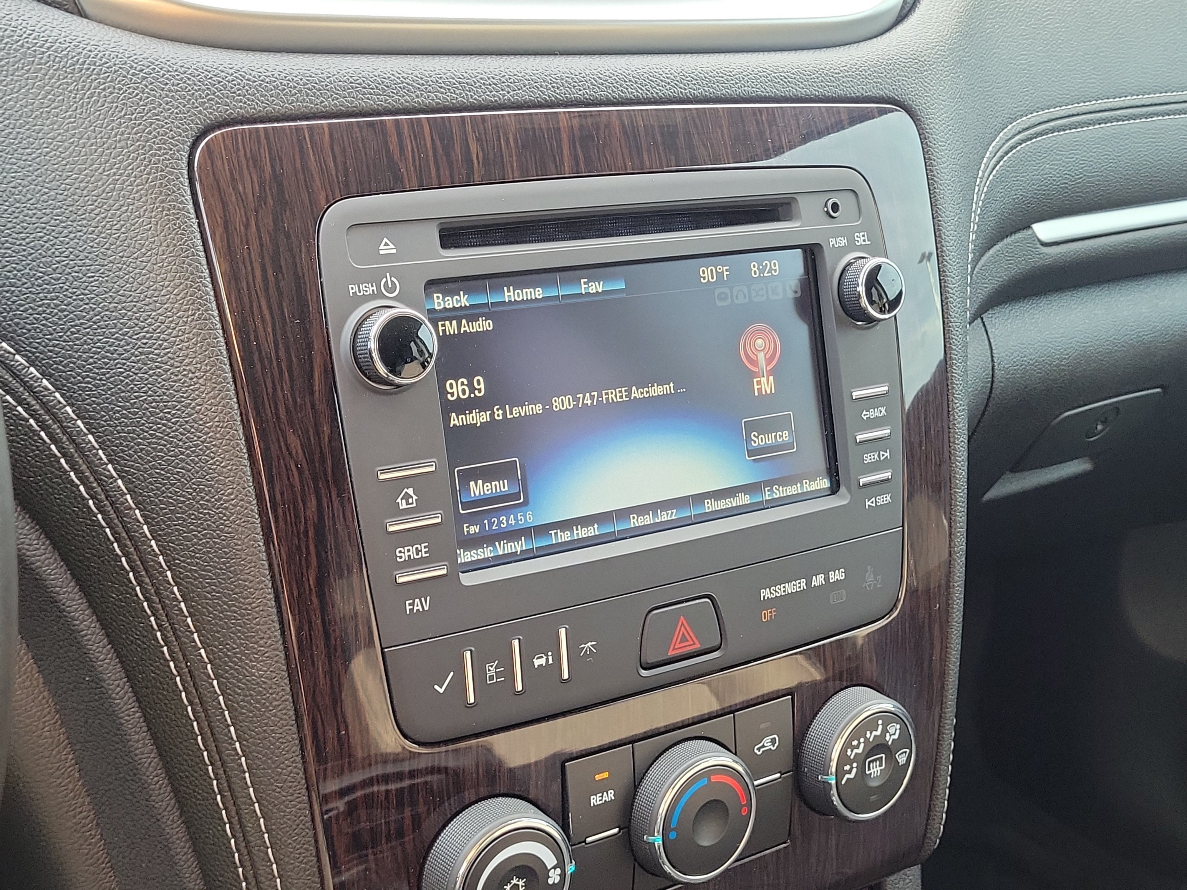 Used 2017 Chevrolet Traverse LT FWD image 28