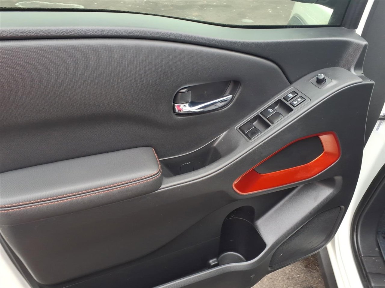 Used 2022 Nissan Frontier Pro-X image 6