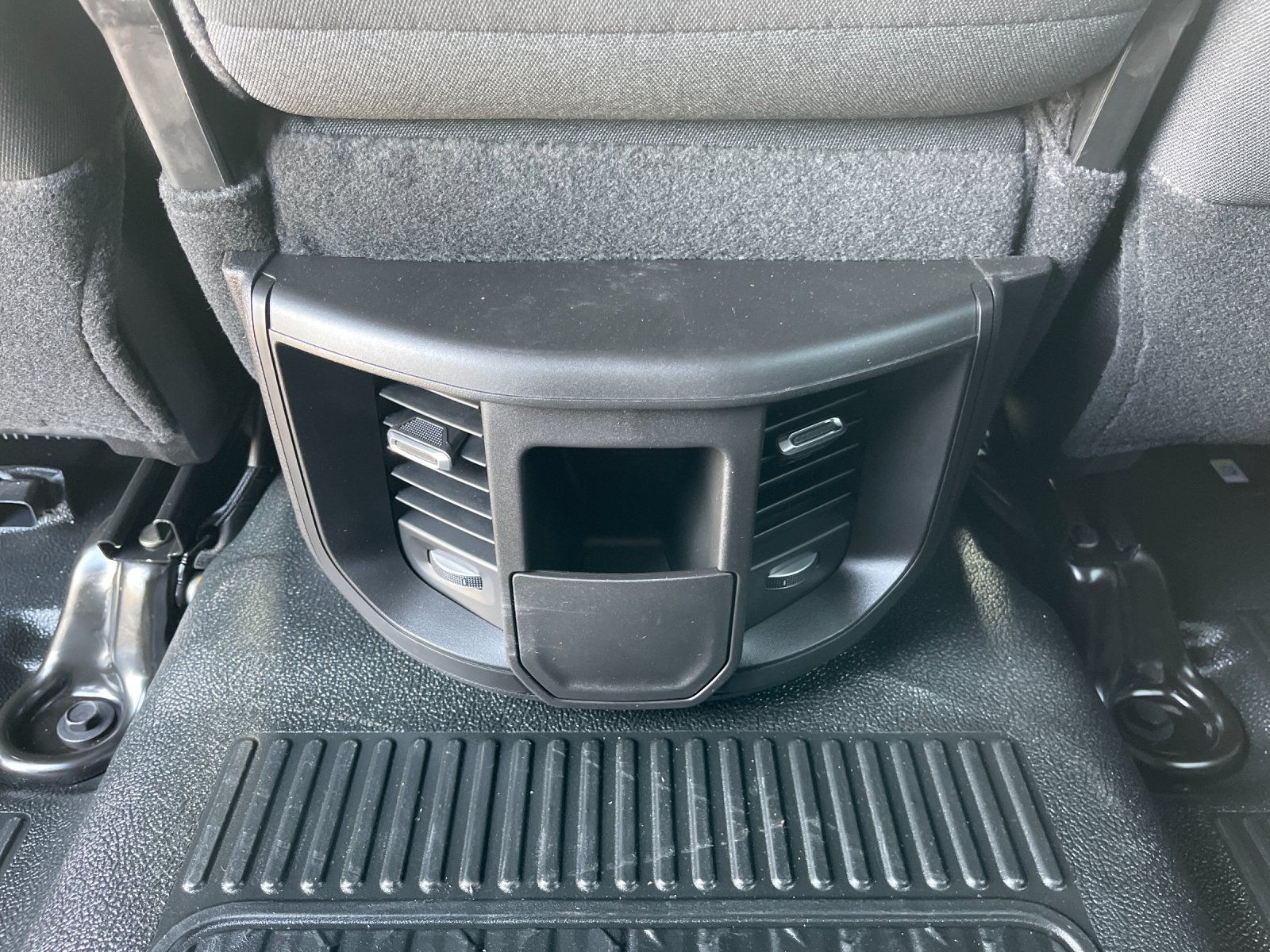 New 2026 RAM 3500 Big Horn AWD/4WD image 14