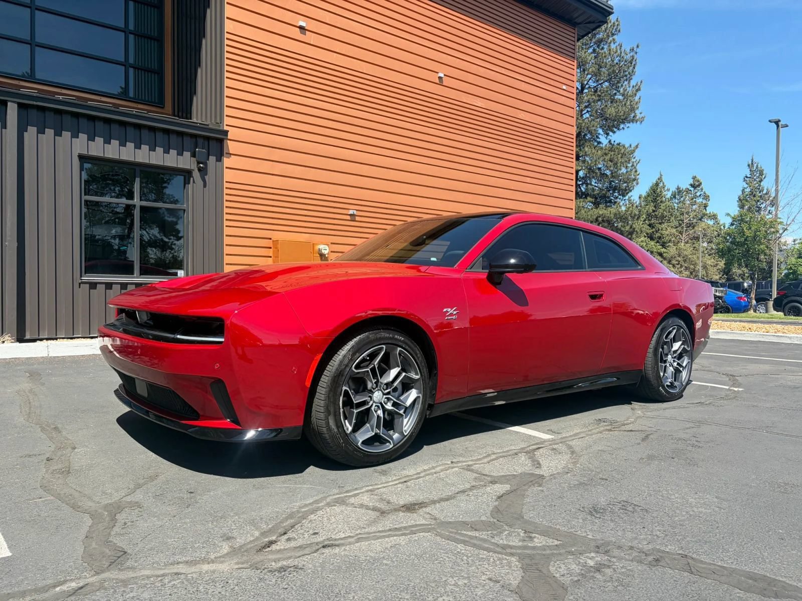 Used 2025 Dodge Charger Daytona R/T w/ Plus Group AWD/4WD image 1