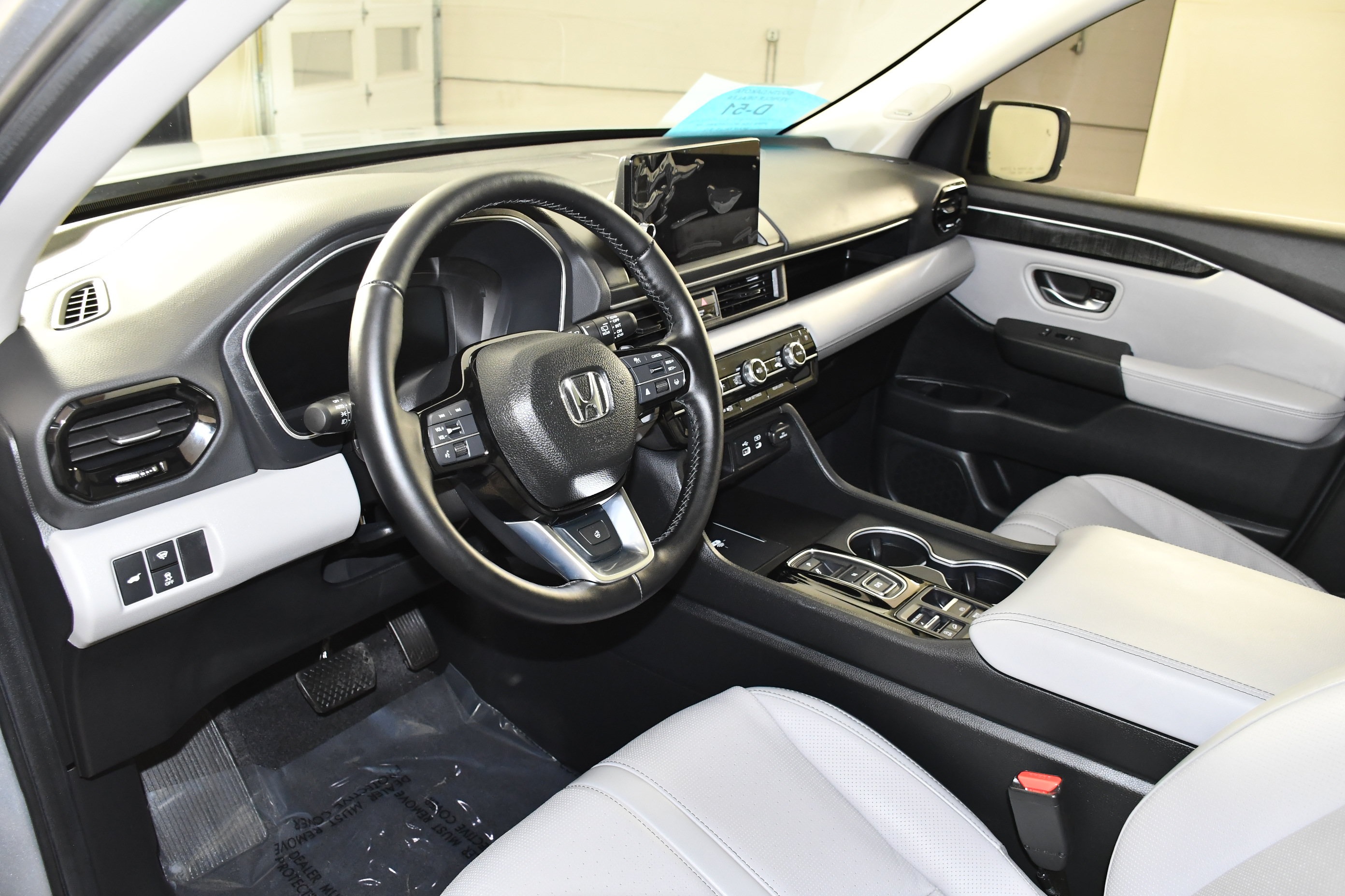 Certified 2025 Honda Pilot Elite image 2