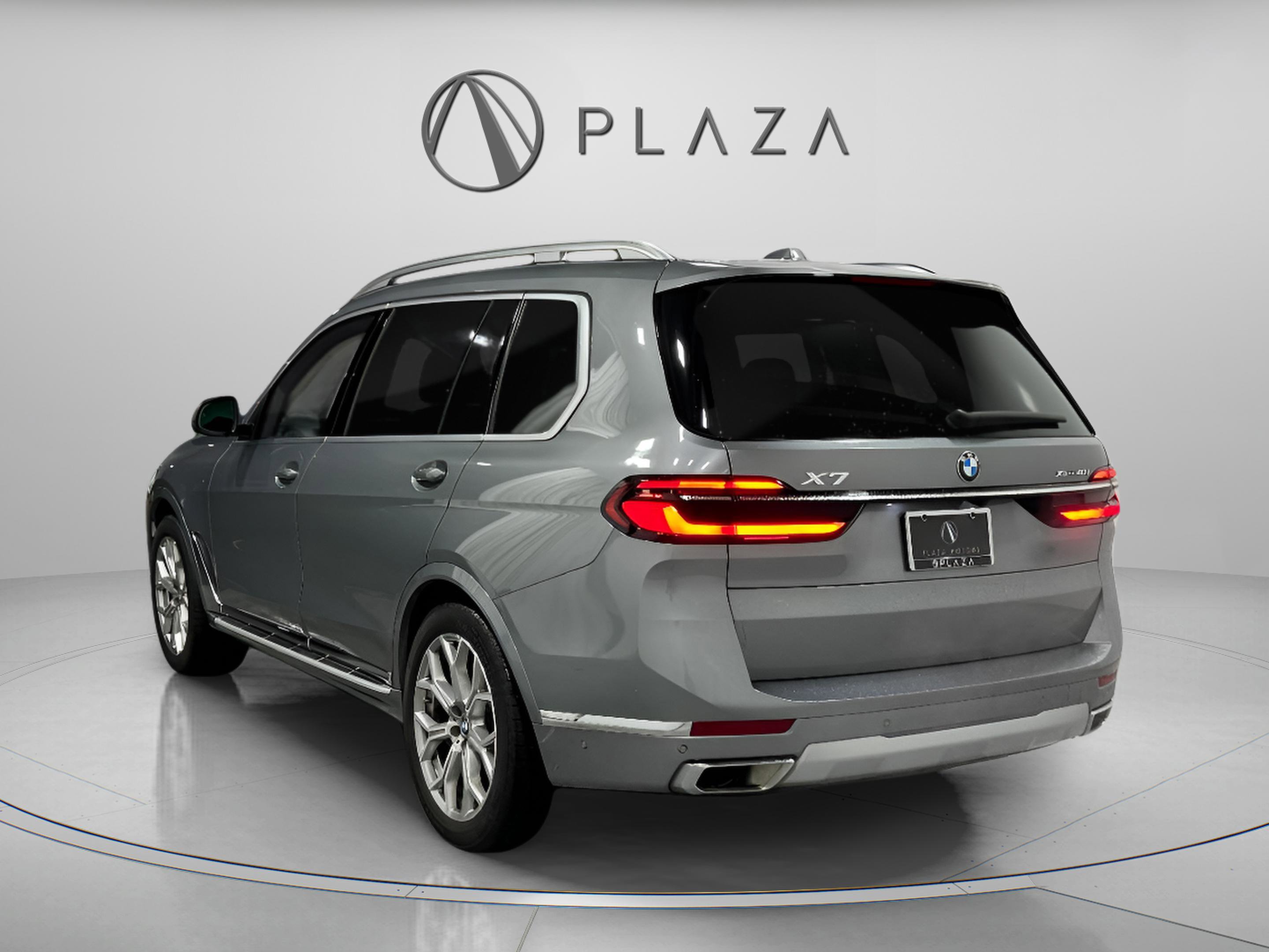 Used 2025 BMW X7 xDrive40i image 4