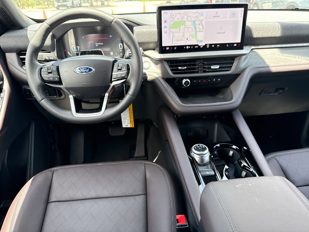 New 2026 Ford Explorer Platinum RWD image 5