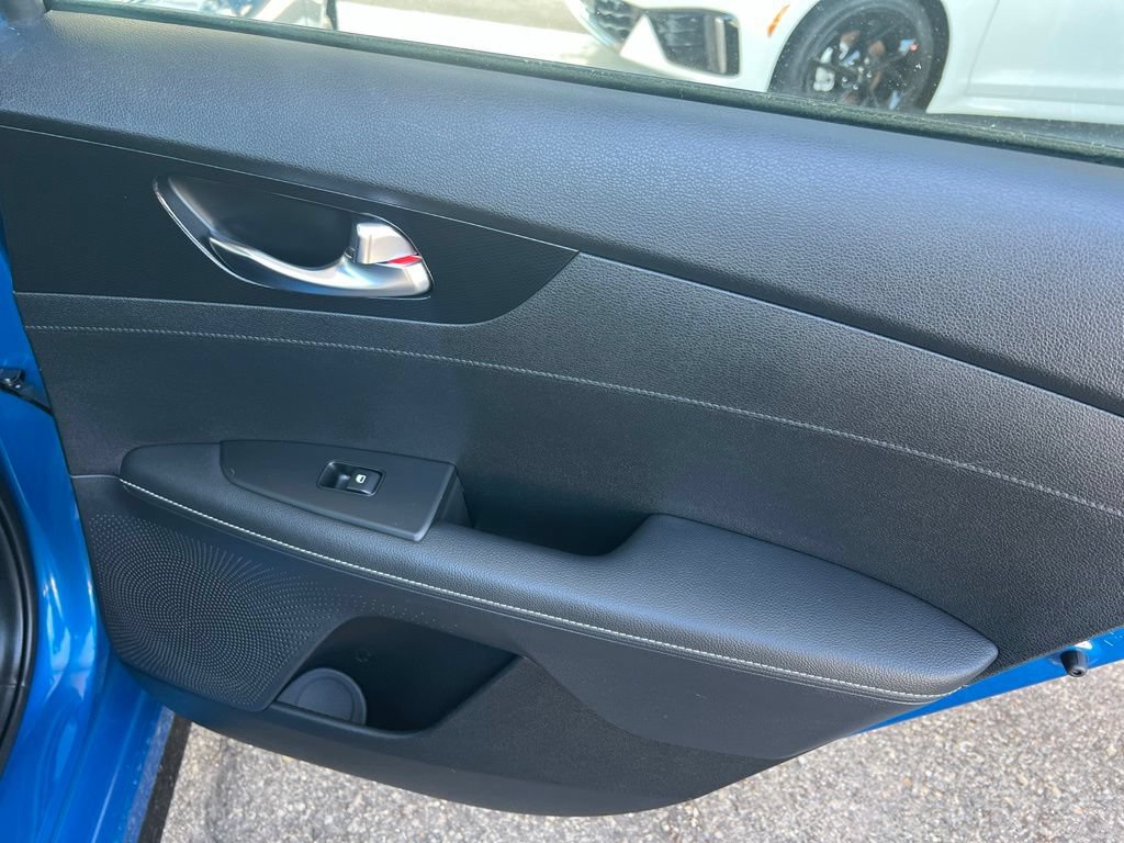 Certified 2022 Kia Forte GT-Line FWD image 14