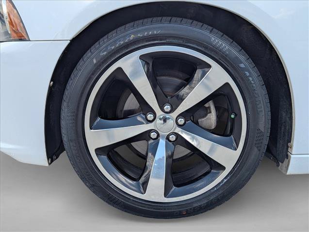 Used 2014 Dodge Charger SXT RWD image 9