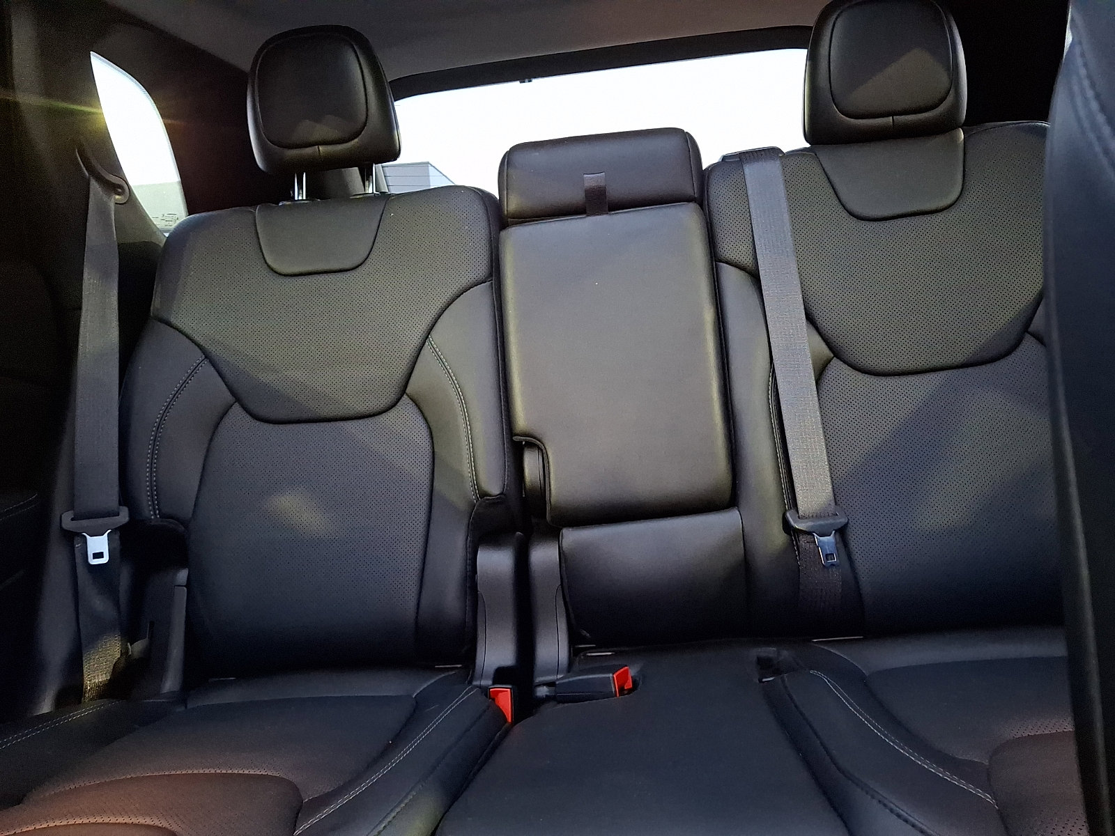 Used 2021 Jeep Cherokee Limited w/ Elite Package image 19