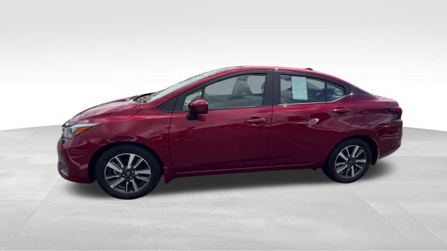 Used 2025 Nissan Versa SV FWD image 3