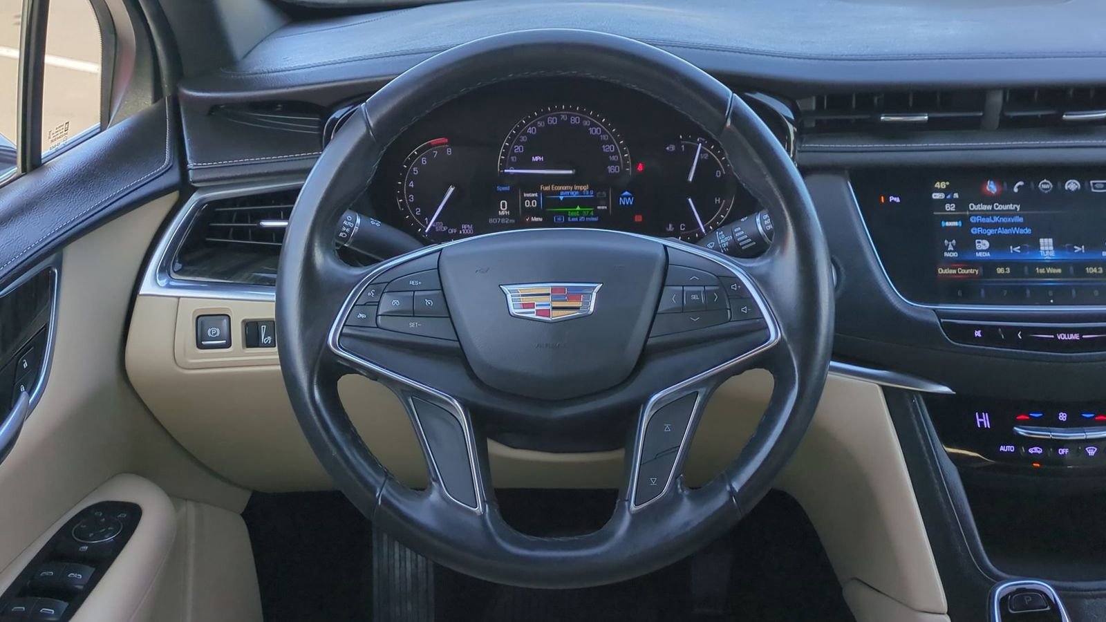 Used 2019 Cadillac XT5 FWD image 21