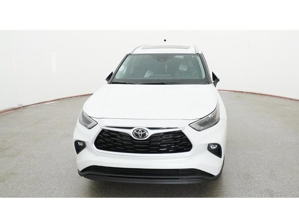 New 2026 Toyota Highlander XLE image 15