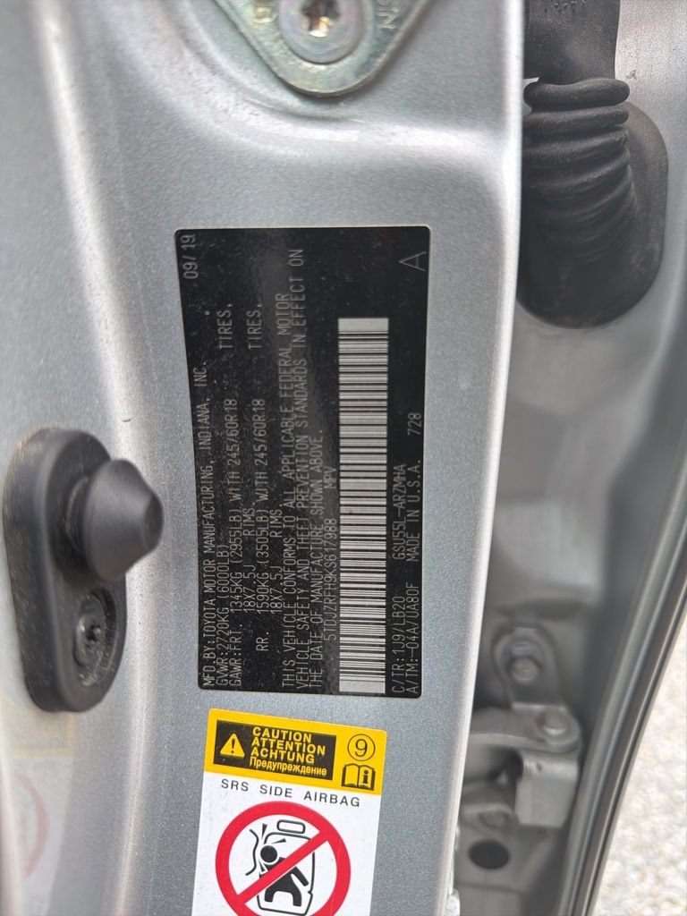 Used 2019 Toyota Highlander XLE AWD/4WD image 15